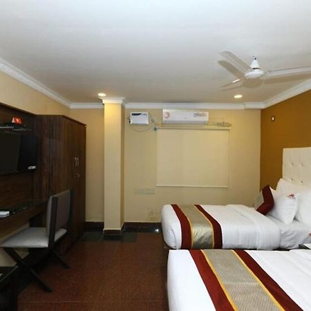 Hotel Titanium Tower Chennai Dış mekan fotoğraf
